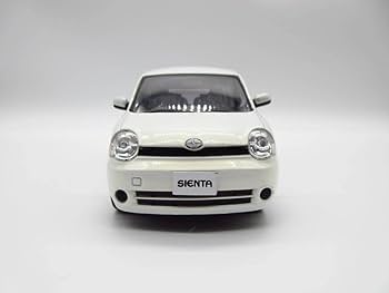 sienta シエンタ　ホワイトパールクリスタルシャイン ミニカー Amazon.co.jp: 1 30 トヨタ 新型シエンタ 2022 ミニカー